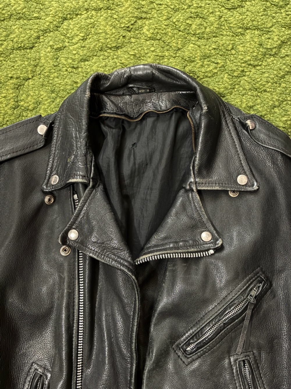 Vintage 1960s Black Leather Biker Jacket - Picture 5 of 16